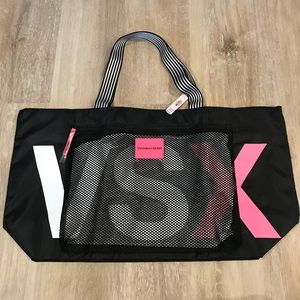 NWT Victoria’s Secret VSX Sport Duffle Travel Bag